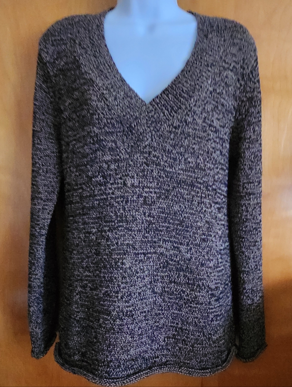 Chico's V-Neck Sweater Size 0 ( US Size S )